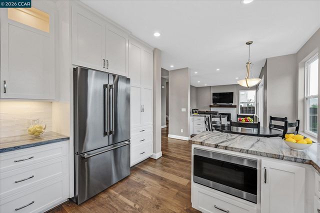 11205 Creekside Ct, Dublin, CA 94568