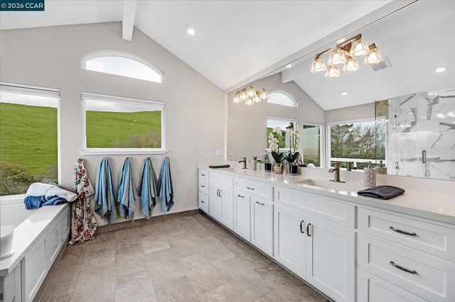 11205 Creekside Ct, Dublin, CA 94568