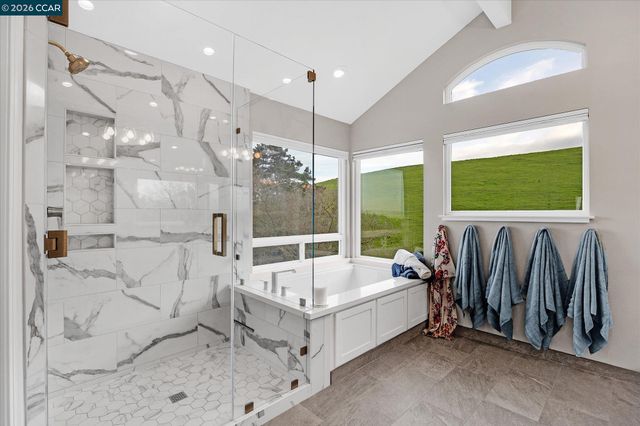 11205 Creekside Ct, Dublin, CA 94568