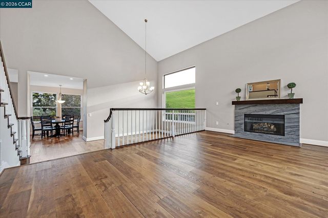 11205 Creekside Ct, Dublin, CA 94568