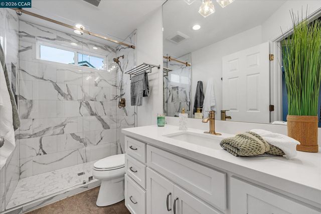 11205 Creekside Ct, Dublin, CA 94568