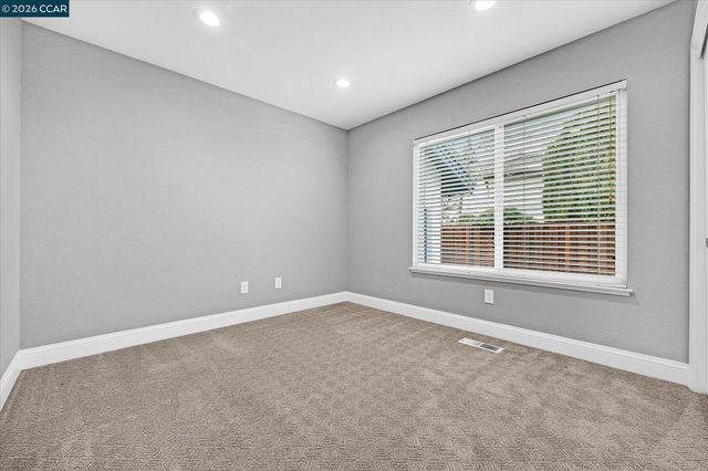 11205 Creekside Ct, Dublin, CA 94568