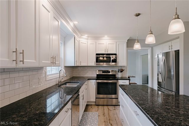 136 Blue Hill Lane, Fairlawn, OH 44333