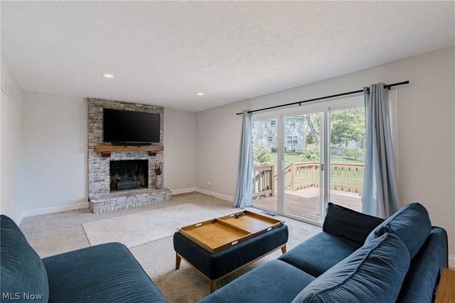 136 Blue Hill Lane, Fairlawn, OH 44333