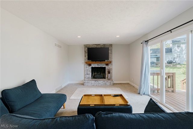 136 Blue Hill Lane, Fairlawn, OH 44333