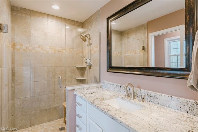 136 Blue Hill Lane, Fairlawn, OH 44333