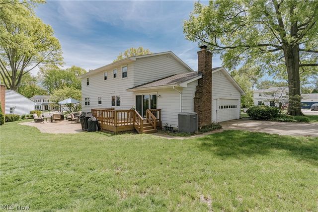 136 Blue Hill Lane, Fairlawn, OH 44333