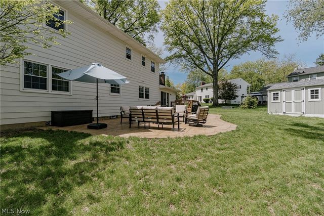 136 Blue Hill Lane, Fairlawn, OH 44333
