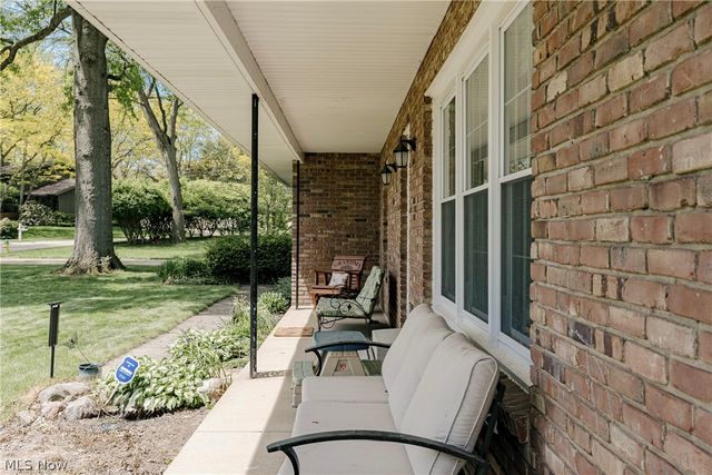136 Blue Hill Lane, Fairlawn, OH 44333