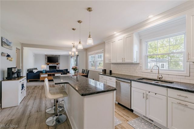 136 Blue Hill Lane, Fairlawn, OH 44333