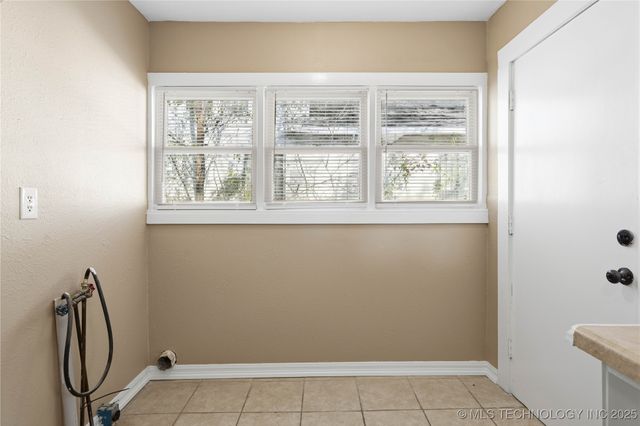 304 N 11th St, Muskogee, OK 74401