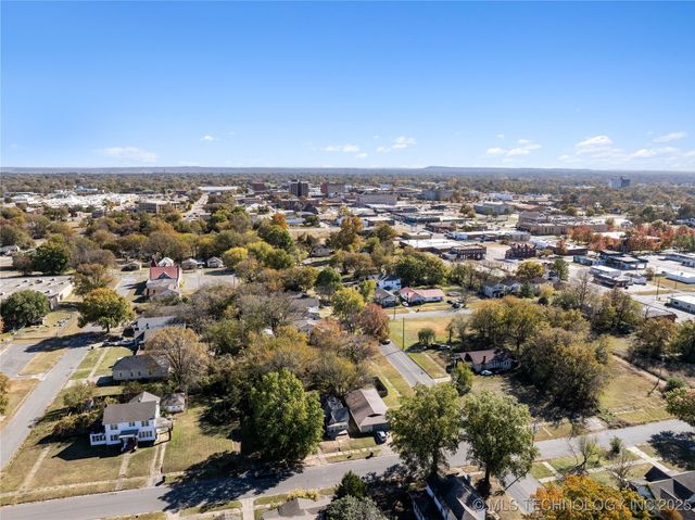 304 N 11th St, Muskogee, OK 74401