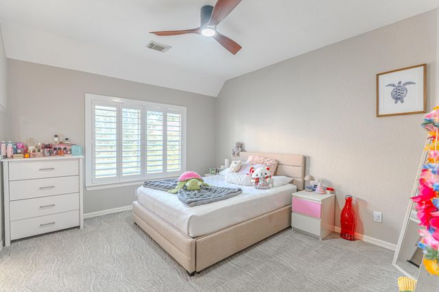 2 Graylin Woods Place, The Woodlands, TX 77382