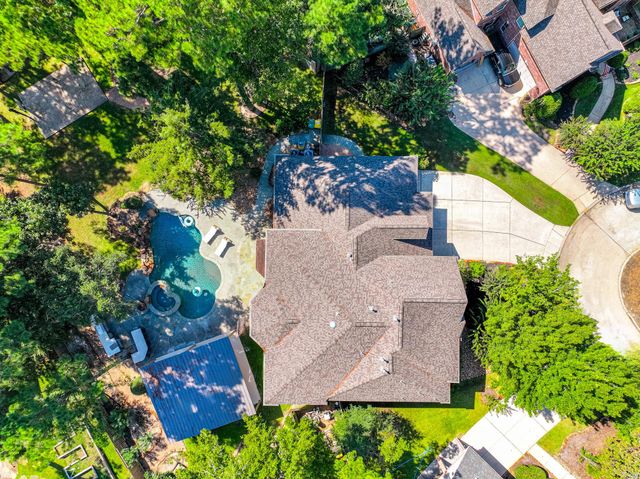 2 Graylin Woods Place, The Woodlands, TX 77382