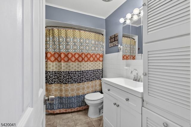 135 Riverview Rd, Phillipsburg Town, NJ 08865