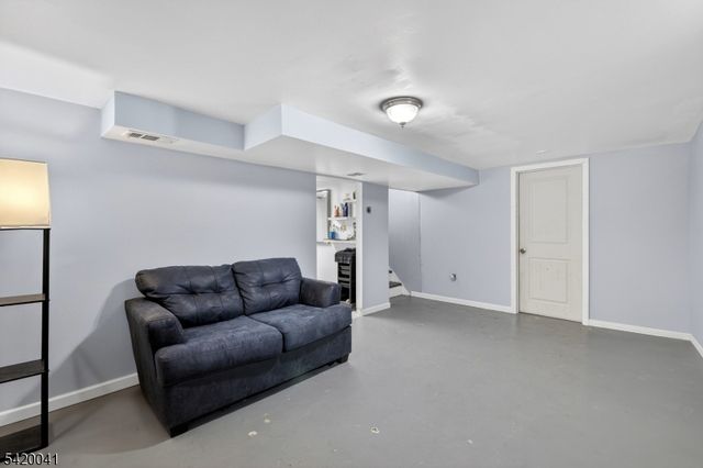 135 Riverview Rd, Phillipsburg Town, NJ 08865