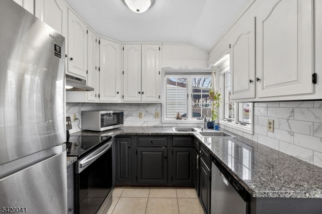 135 Riverview Rd, Phillipsburg Town, NJ 08865