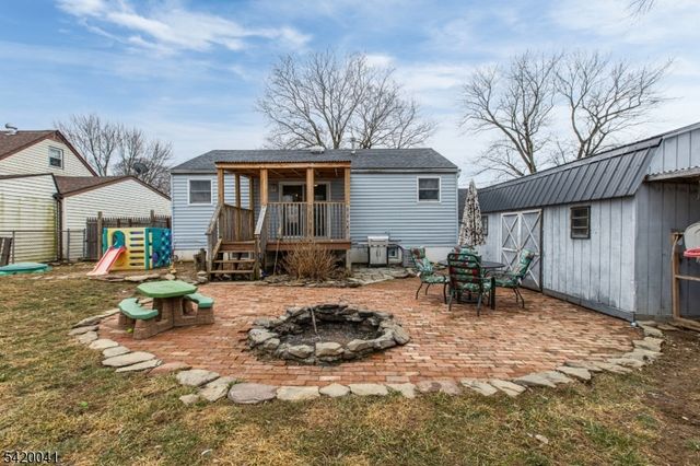 135 Riverview Rd, Phillipsburg Town, NJ 08865