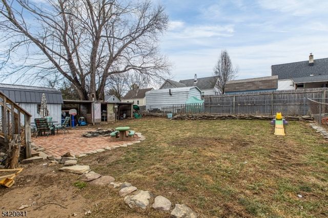 135 Riverview Rd, Phillipsburg Town, NJ 08865