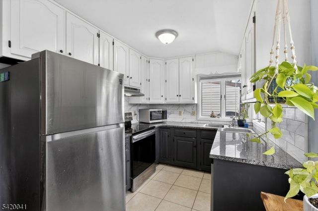 135 Riverview Rd, Phillipsburg Town, NJ 08865