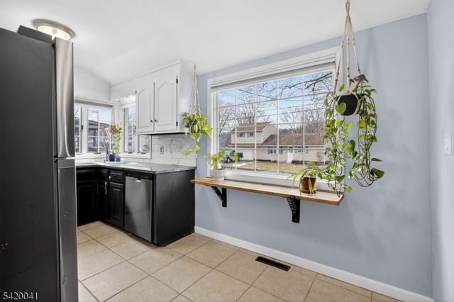 135 Riverview Rd, Phillipsburg Town, NJ 08865