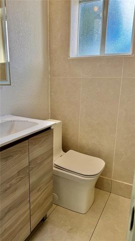 2238 NW 5th St 1, Miami, FL 33125