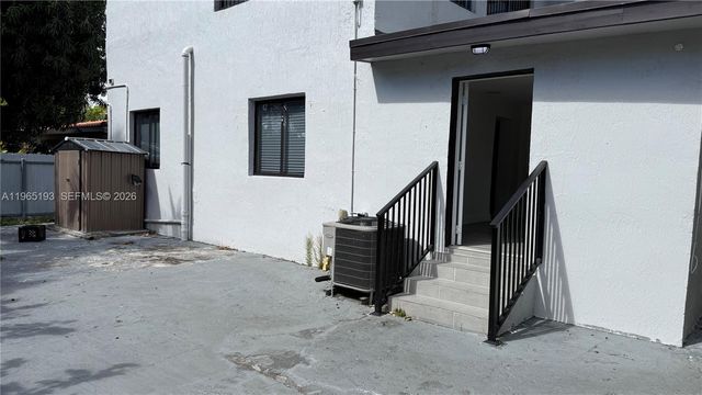 2238 NW 5th St 1, Miami, FL 33125