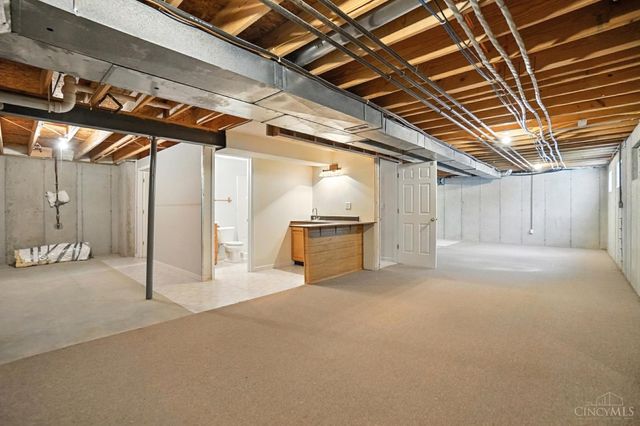 2139 Castle Pines Court, Hamilton, OH 45013