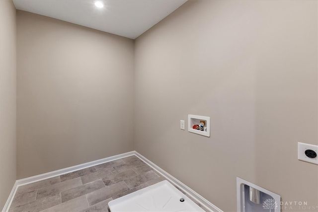 517 Iris Drive, Yellow Springs Vlg, OH 45387
