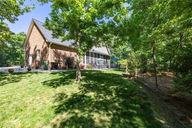 1147 NC Highway 62 W, High Point, NC 27263