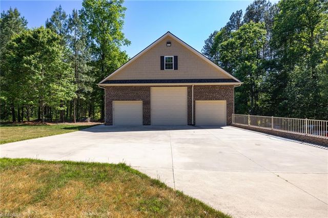 1147 NC Highway 62 W, High Point, NC 27263