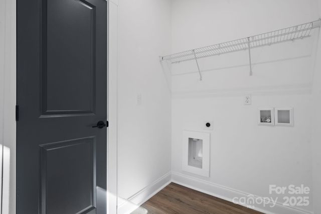 121 31st Avenue NW, Hickory, NC 28601