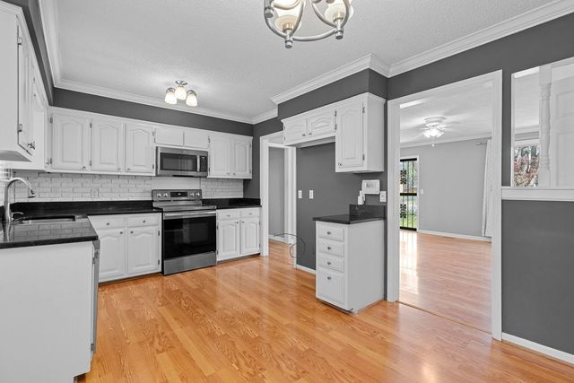 604 Highland View Ct, Hermitage, TN 37076