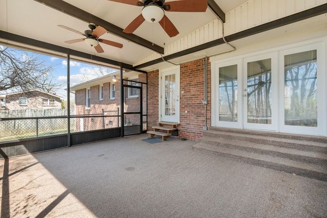 604 Highland View Ct, Hermitage, TN 37076