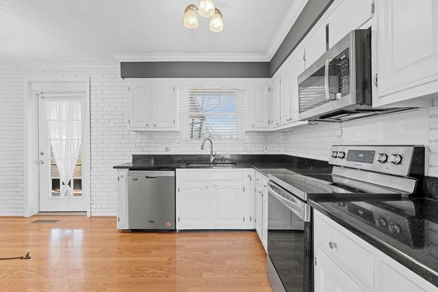 604 Highland View Ct, Hermitage, TN 37076