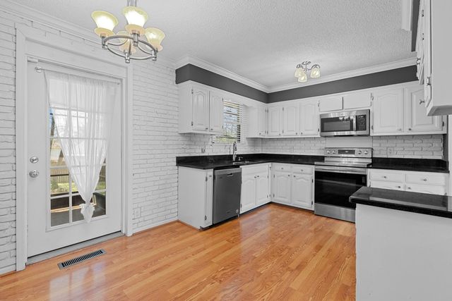 604 Highland View Ct, Hermitage, TN 37076