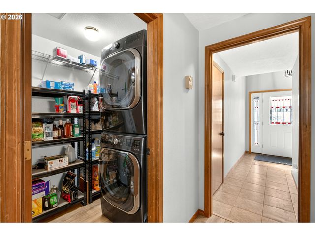 12701 Sw SORREL DOCK Ct, Portland, OR 97223