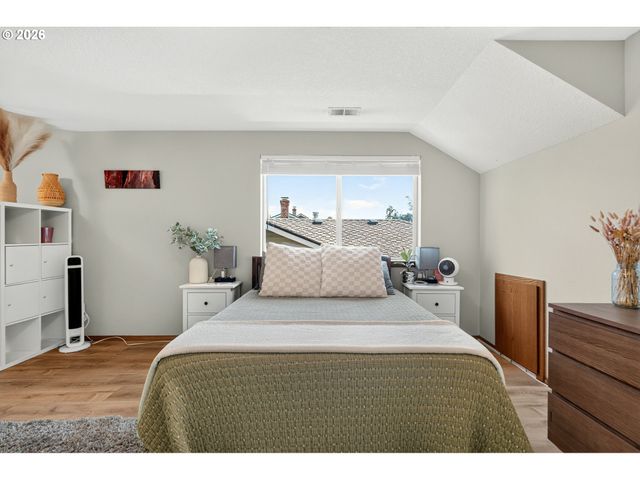 12701 Sw SORREL DOCK Ct, Portland, OR 97223