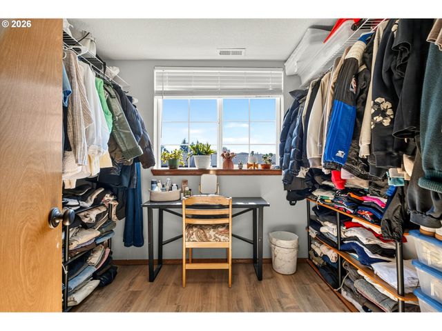 12701 Sw SORREL DOCK Ct, Portland, OR 97223