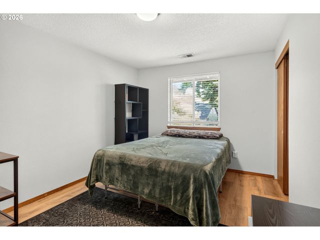 12701 Sw SORREL DOCK Ct, Portland, OR 97223