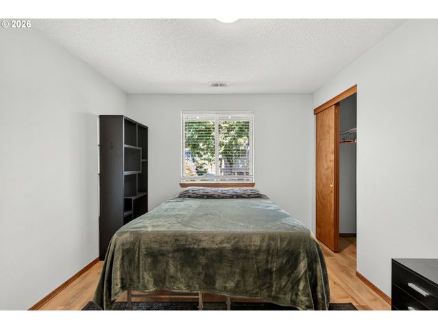 12701 Sw SORREL DOCK Ct, Portland, OR 97223