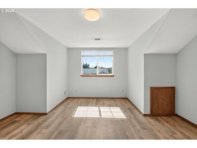 12701 Sw SORREL DOCK Ct, Portland, OR 97223