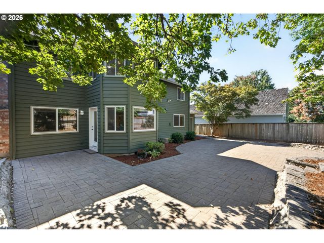 12701 Sw SORREL DOCK Ct, Portland, OR 97223