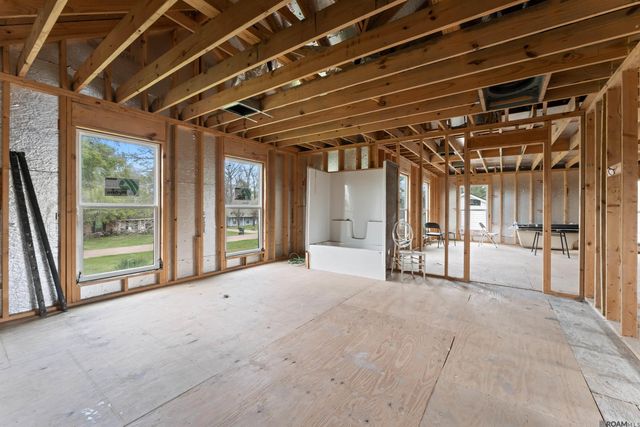 44431 Lakewood Dr, Prairieville, LA 70769