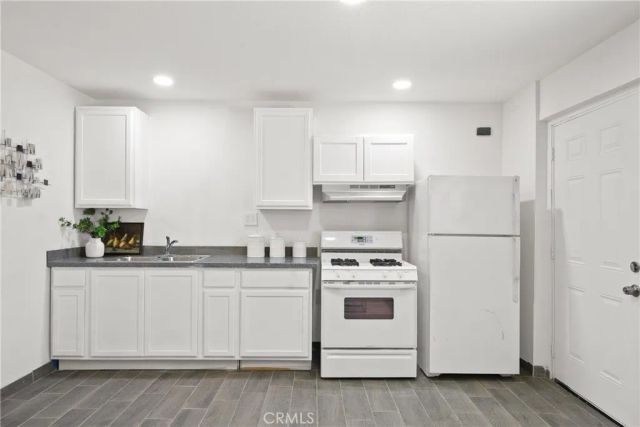 3008 N Arrowhead B, San Bernardino, CA 92405