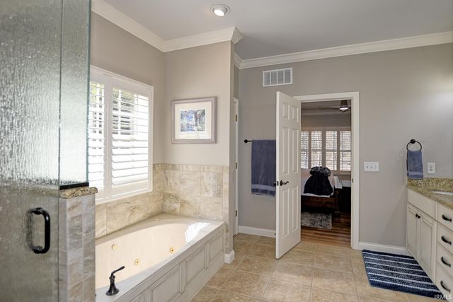 8633 Copper Creek Drive, Newburgh, IN 47630