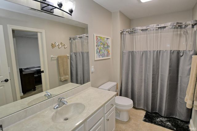 8633 Copper Creek Drive, Newburgh, IN 47630