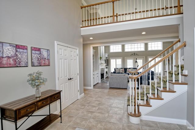 8633 Copper Creek Drive, Newburgh, IN 47630