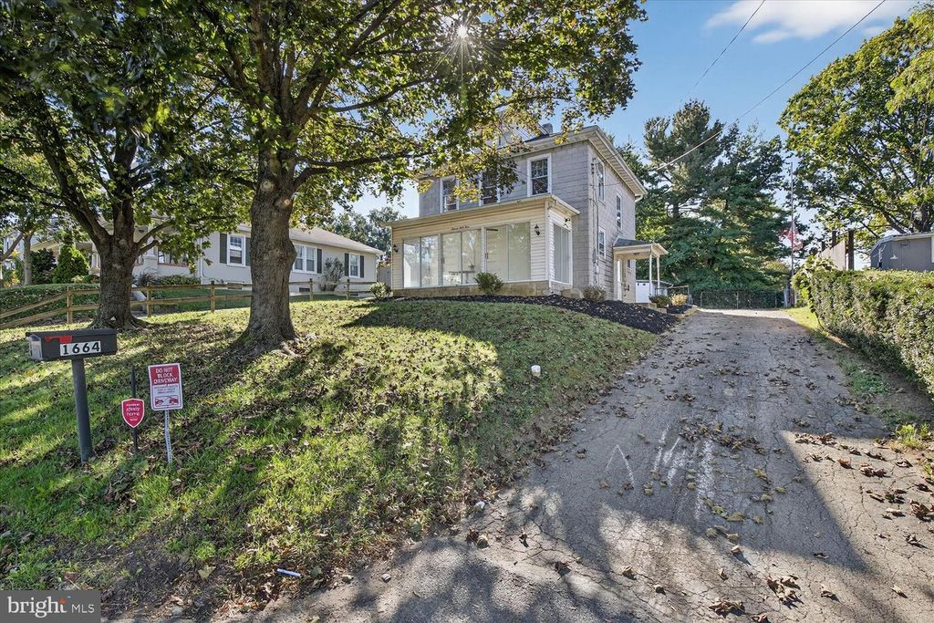 1664 OLD PHILADELPHIA PIKE, Lancaster, PA 17602