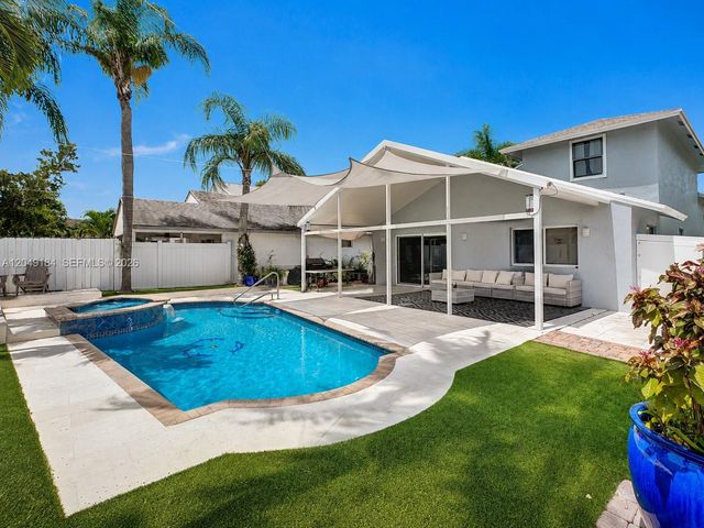 2384 NW 34th Way, Coconut Creek, FL 33066